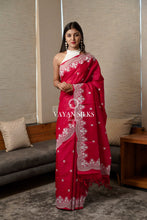 Load image into Gallery viewer, Nazaakat - Red Rose Saree with Thread Embroidery